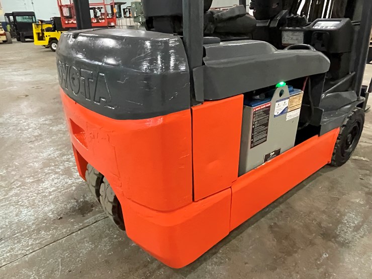 #171-•-2016-toyota-electric-forklift-image-20
