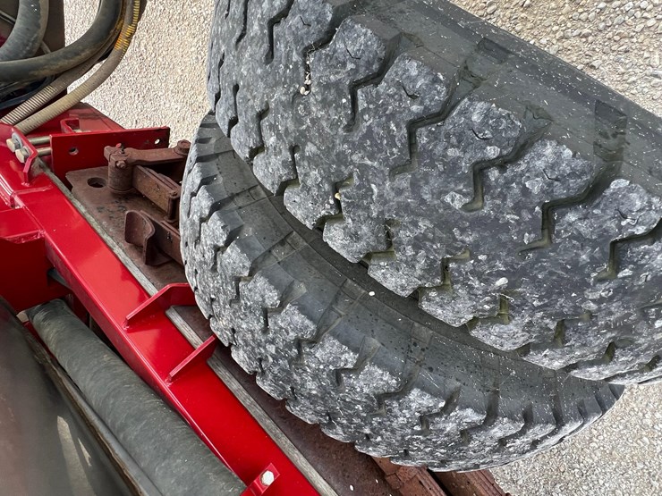 case-610-sprayer-system-2000-gallons-image-43