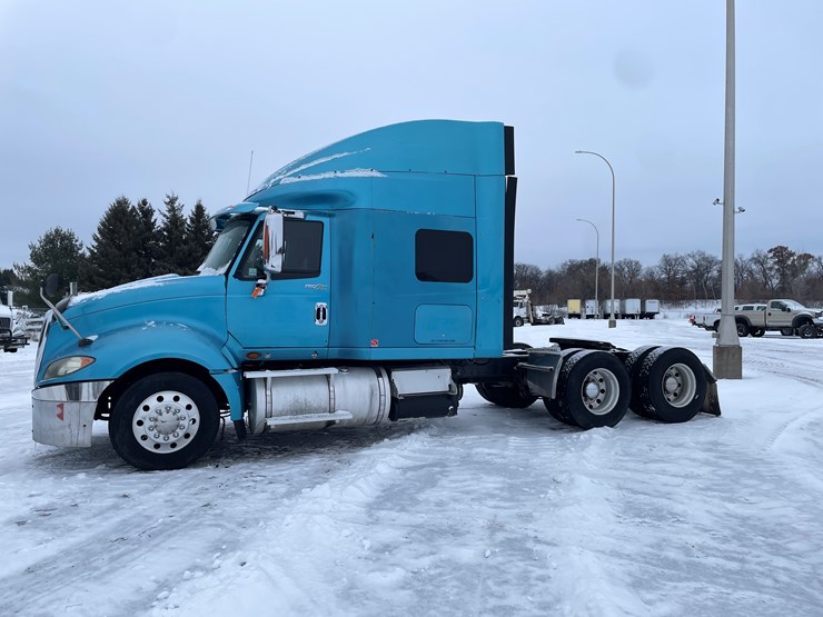 2009-international-prostar-image-2