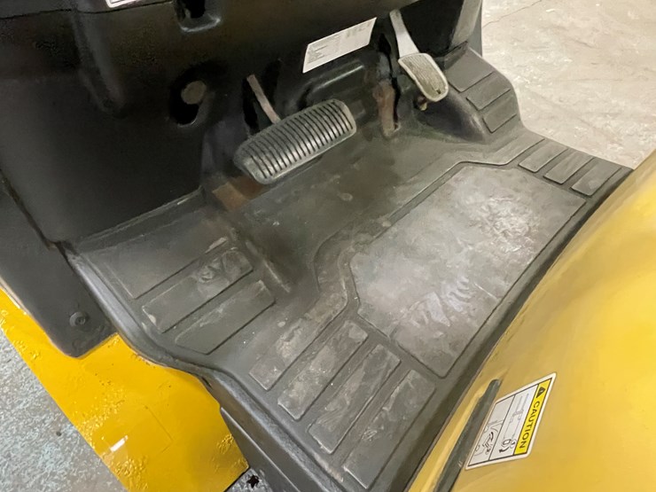 #176-•-2011-yale-propane-forklift-image-42