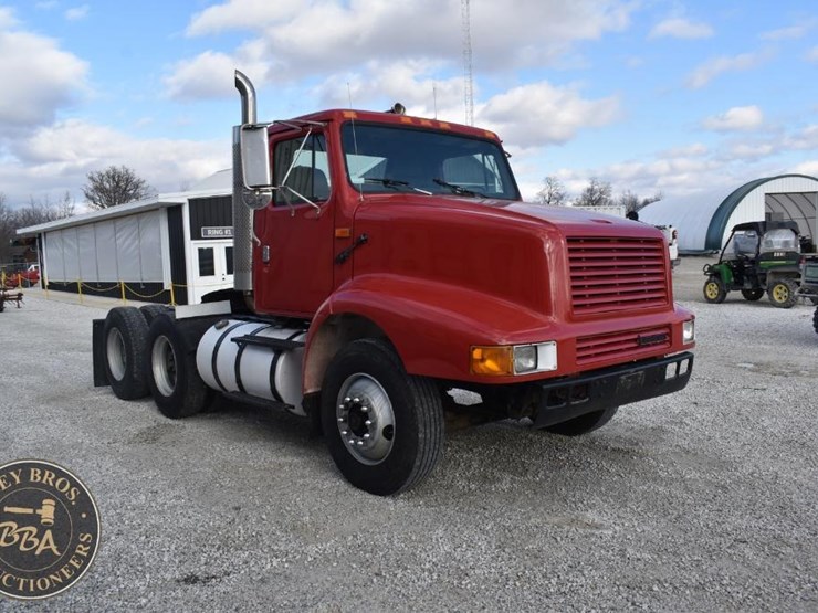 1993-international-8200-image-17