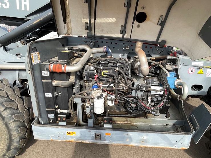 #130-•-2018-skyjack-sj843-telehandler-image-30