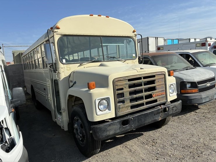 1987-international-s1700-image-2