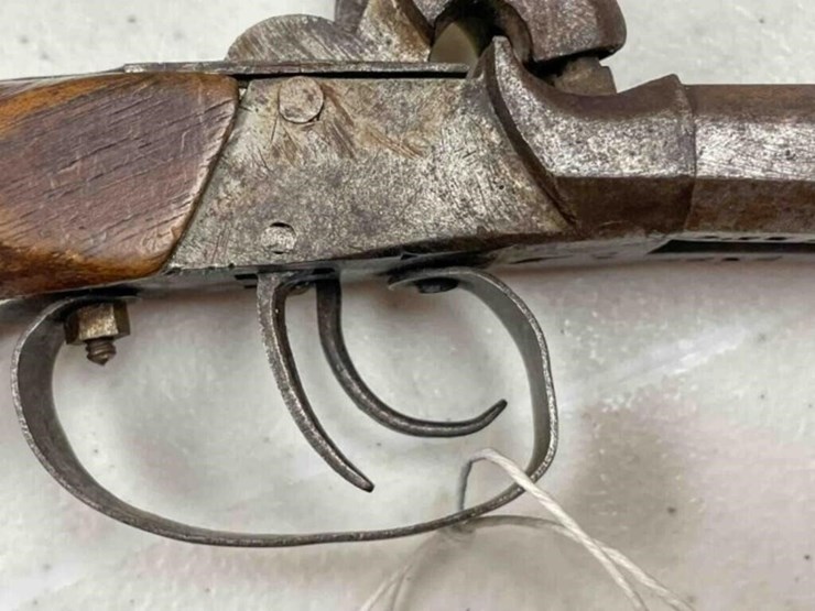 vintage-pistol-image-13