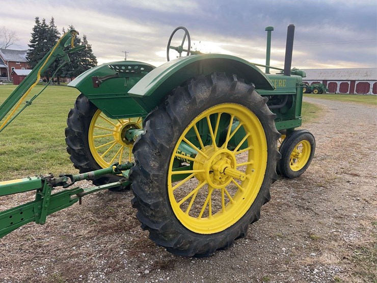 john-deere-model-b-image-4