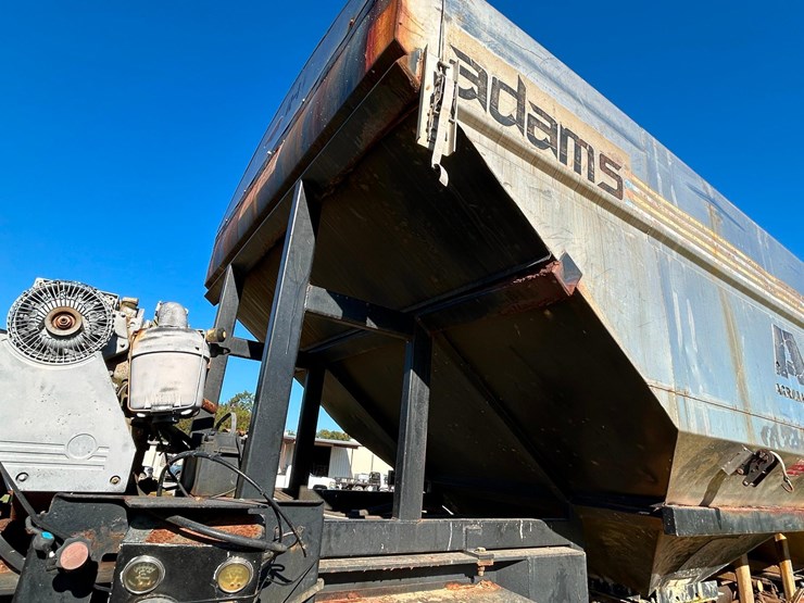 2011-magnolia-trailer-image-12