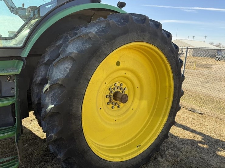 john-deere-8320r-image-7