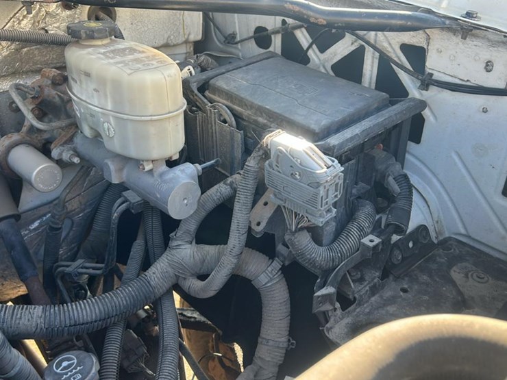 2017-chevrolet-silverado-3500hd-image-52