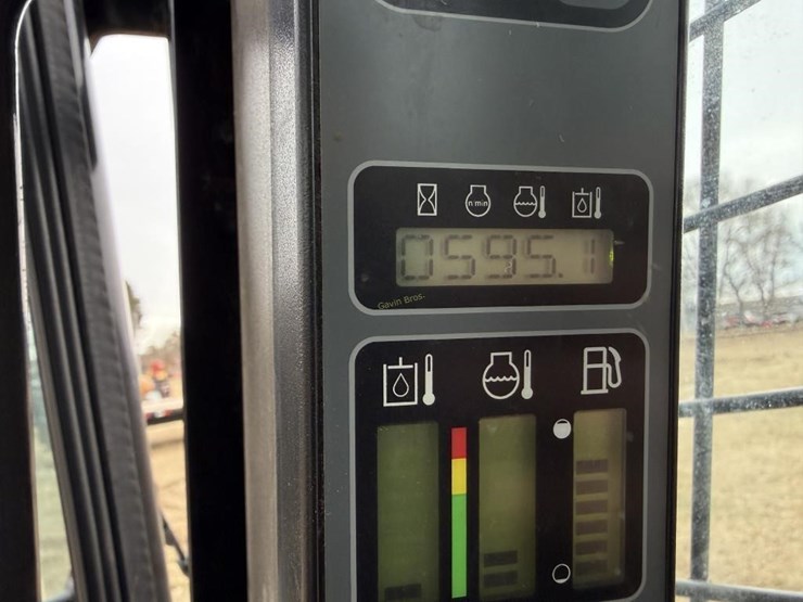 2012-case-sv250-image-9