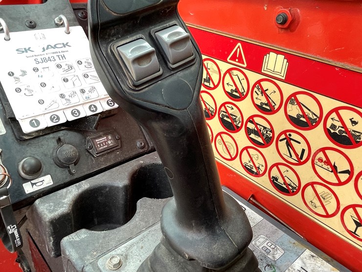 #130-•-2018-skyjack-sj843-telehandler-image-45