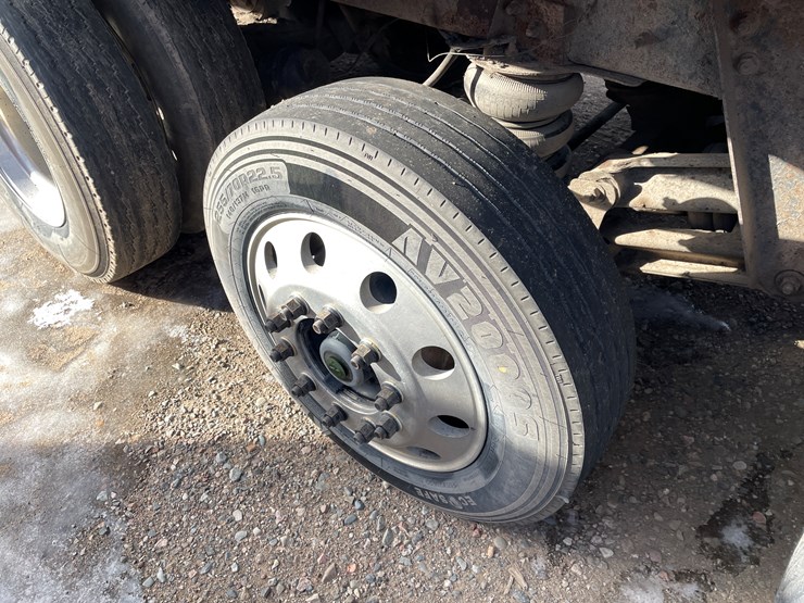 2001-mack-cl713-image-15