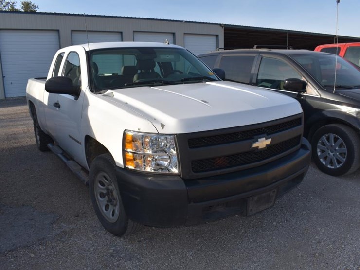 2008-chevrolet-1500-image-2