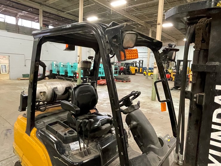 2021-hyundai-25l-9a-image-25