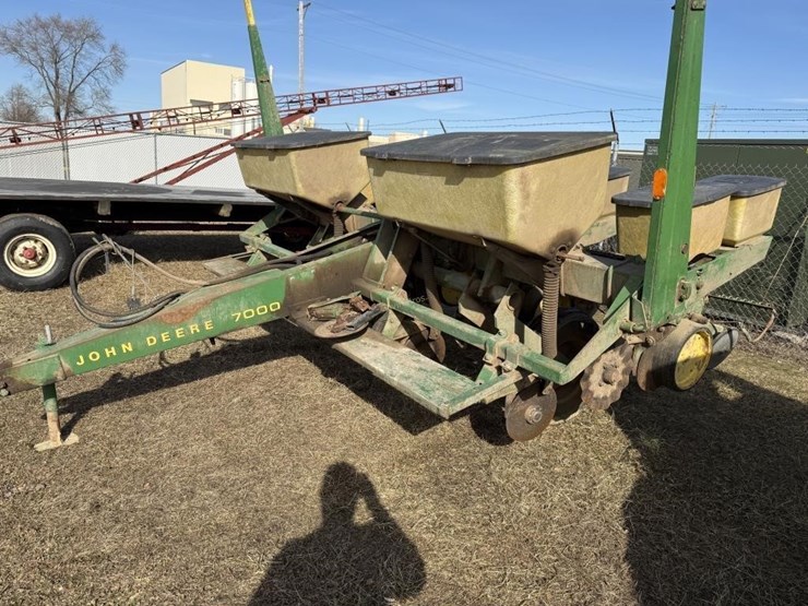 john-deere-7000-image-9