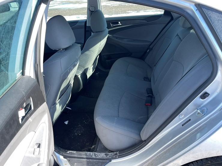 #1519-•-2013-honda-sonata-(has-mn-prior-salvage-title)-image-30