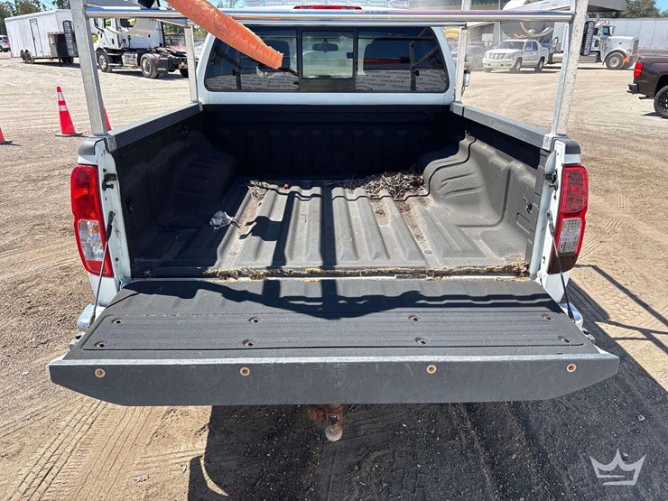 2015-nissan-frontier-image-14