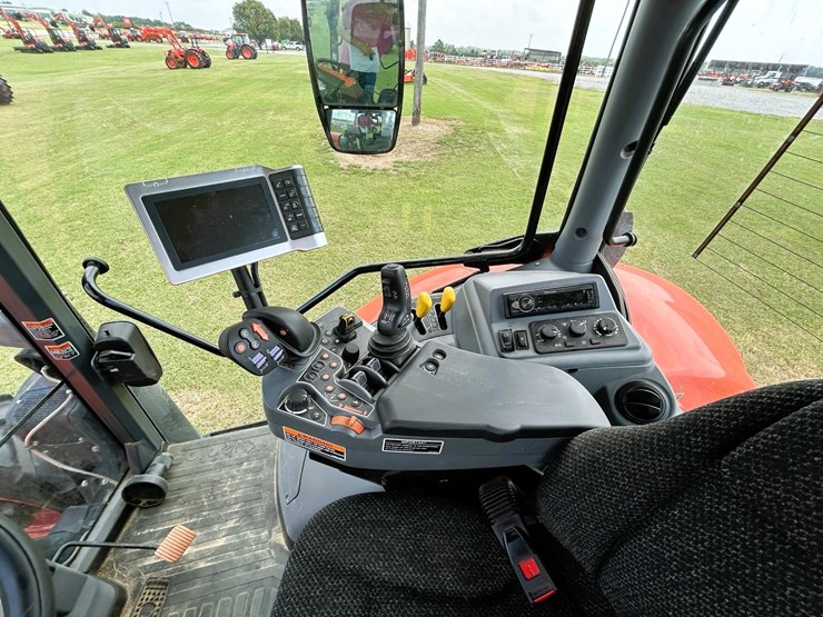 2023-white-251-image-8