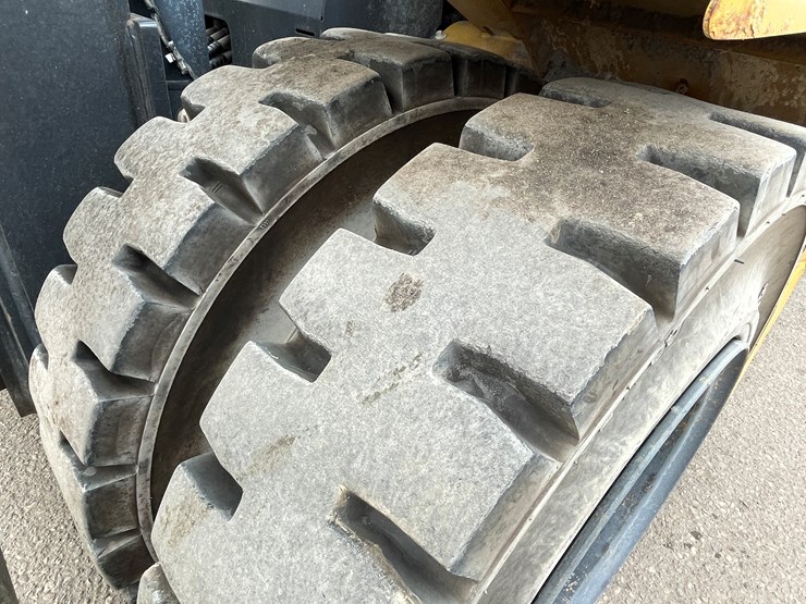 2018-caterpillar-dp135-image-18