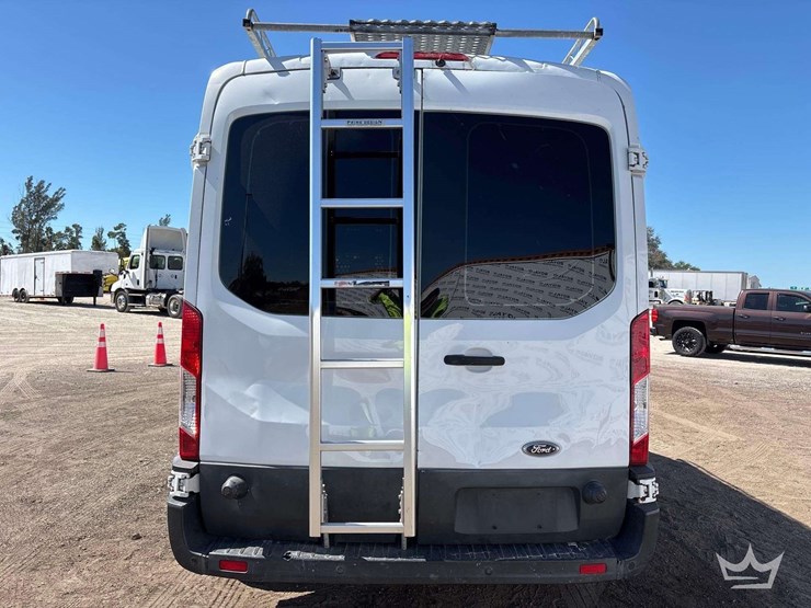 2015-ford-transit-image-10