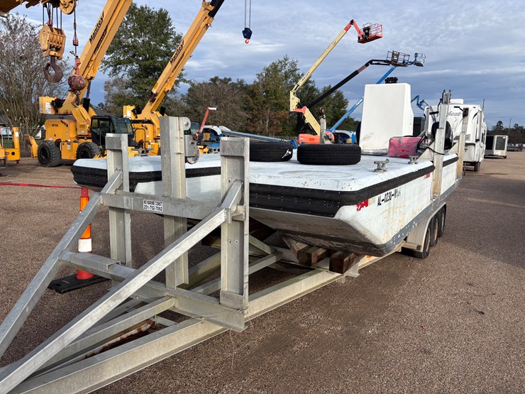 #1416-•-21-foot-cat-work-boat-|-no-title-image-21