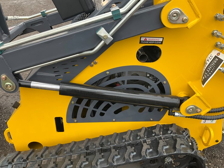 #1010-•-unused-landhero-t460-mini-skid-steer-loader-image-12