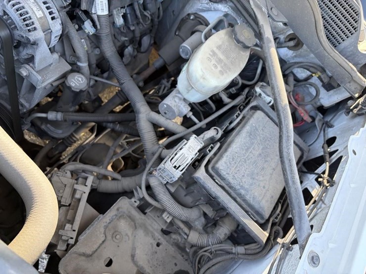 2015-chevrolet-2500-image-15