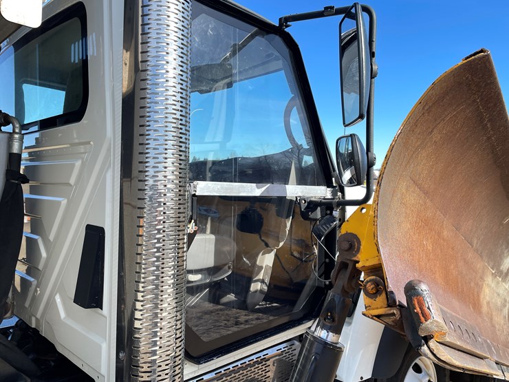 #1016-•-2007-international-plow-truck-(has-mn-title)-image-41