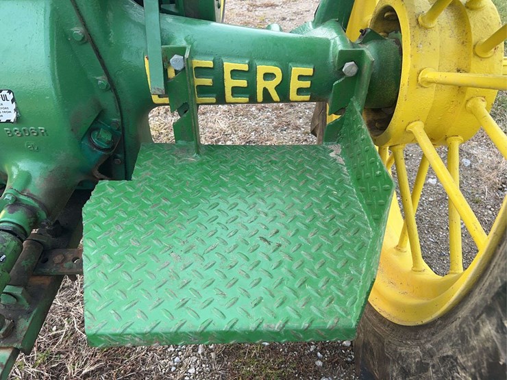 john-deere-model-b-image-40