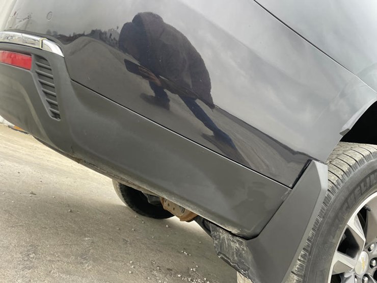 2023-chevrolet-tahoe-image-21