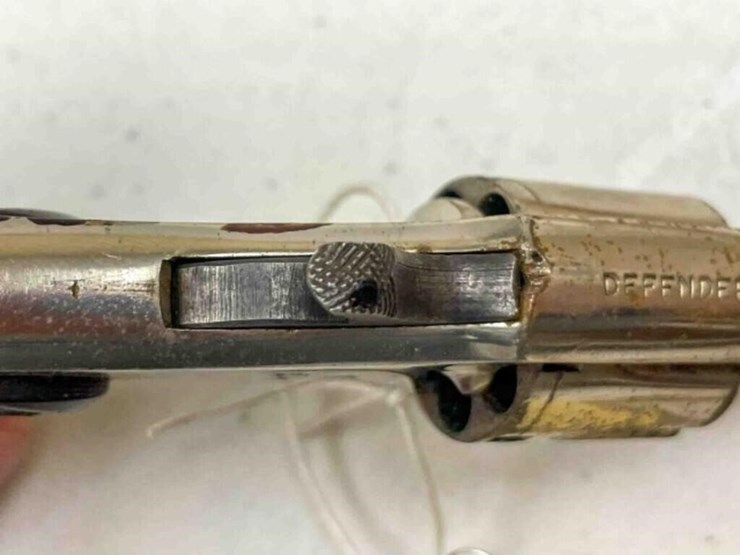 defender-revolver-image-15