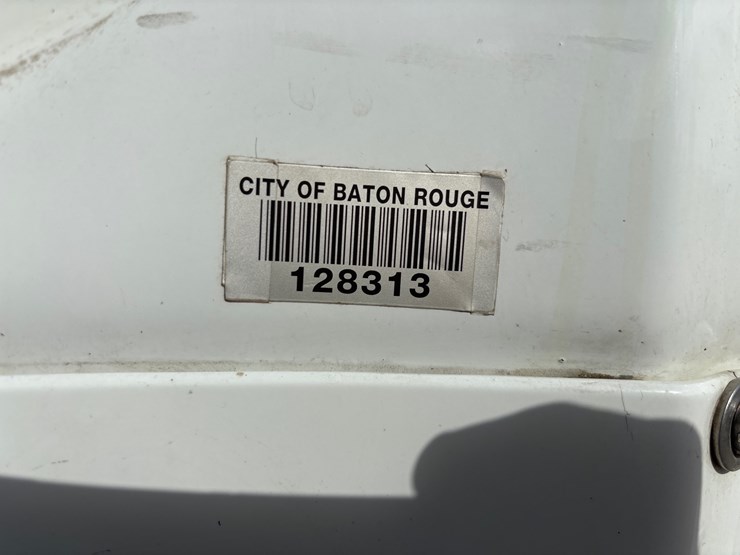 2016-freightliner-114sd-image-43