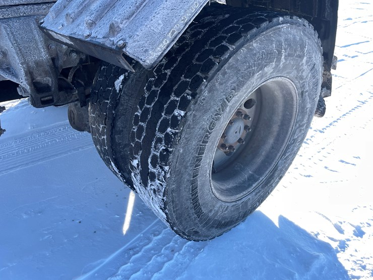 #1459-•-2008-peterbilt-pb335-hook-truck-(has-mn-title)-image-17