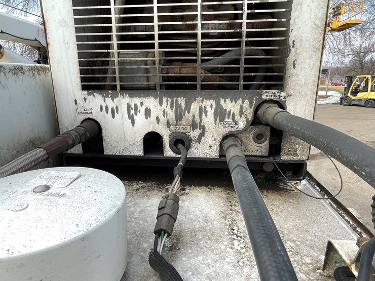 2017-dodge-ram-5500-image-19