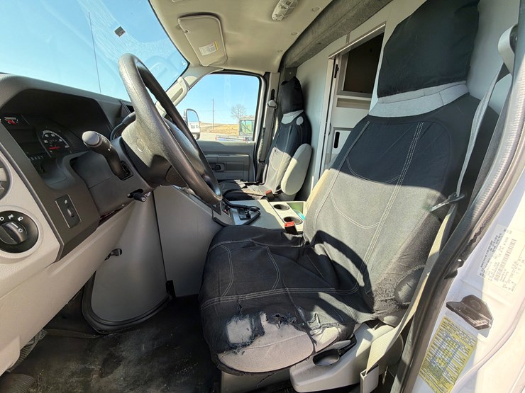 2018-ford-e450-image-14