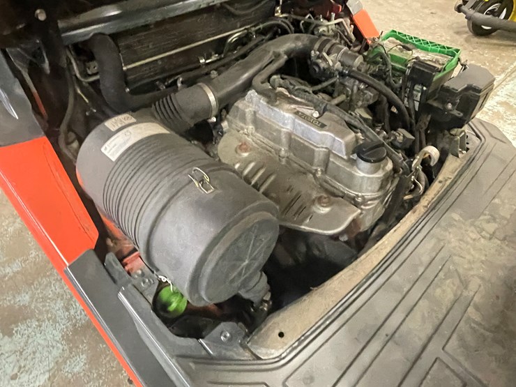 #175-•-2015-toyota-propane-forklift-image-33