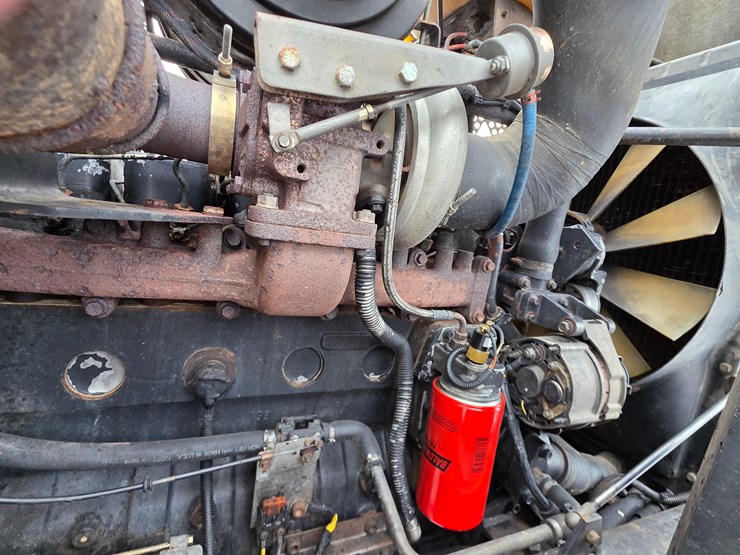 1998-jcb-185-65-image-24