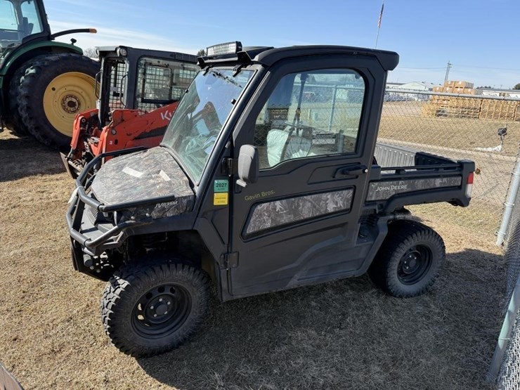 john-deere-xuv-835m-utv-image-1