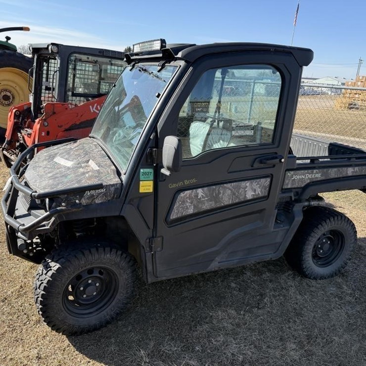 John Deere XUV 835M UTV