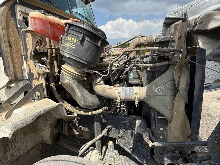 2013-western-star-4700-image-6