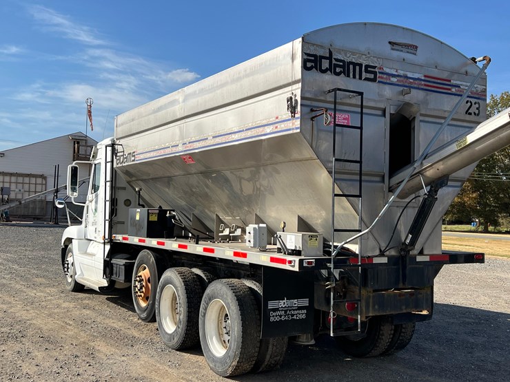 2006-freightliner-auger-truck-image-8