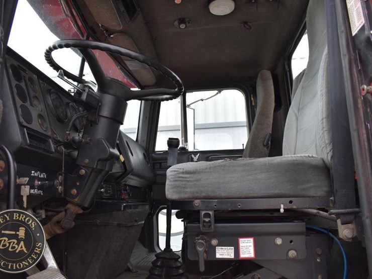 1992-international-9400-image-36