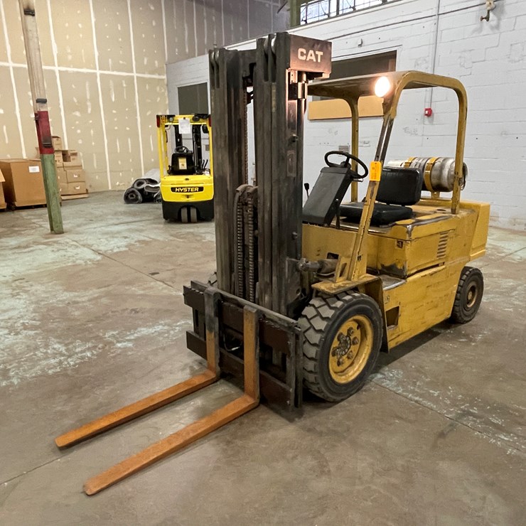 #178 • CAT VC600 Propane Forklift