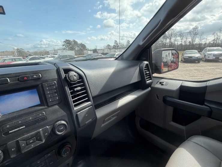 2016-ford-f150-xl-image-29