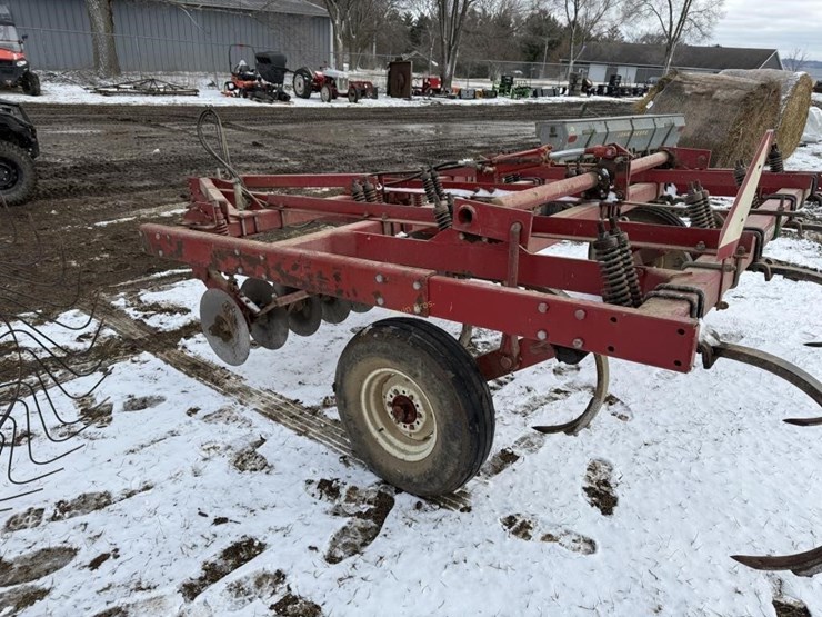 international-10-image-2