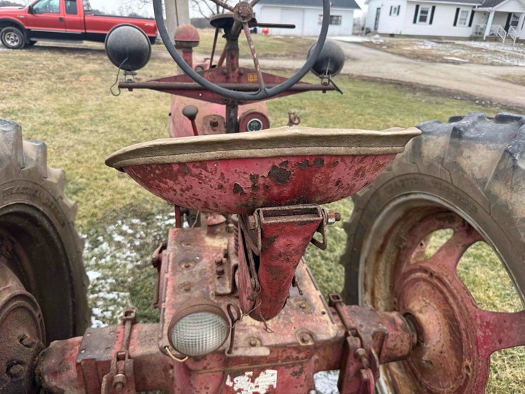 1950-farmall-h,-not-running-image-8