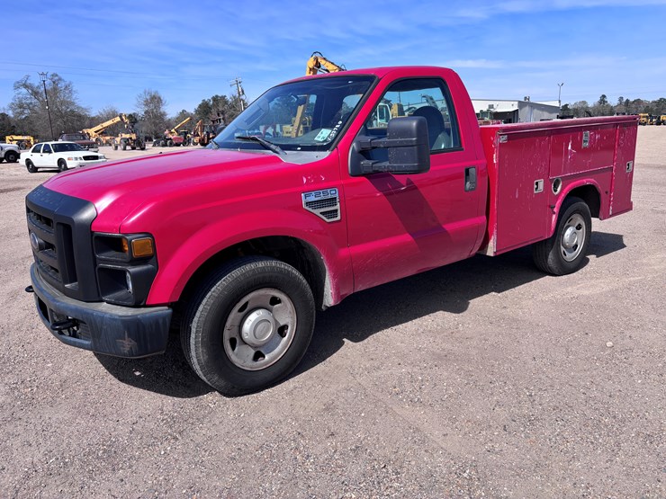 #141-•-2008-ford-service-truck-image-1
