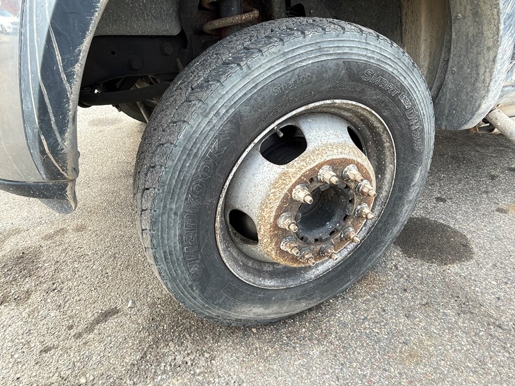 2017-dodge-ram-5500-image-10