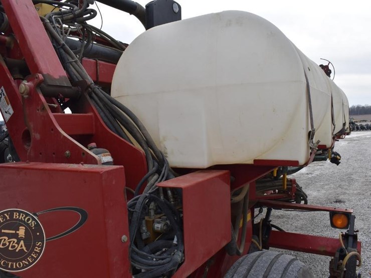 2010-case-ih-1240-image-18