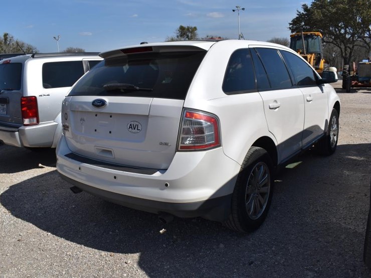2010-ford-edge-image-5