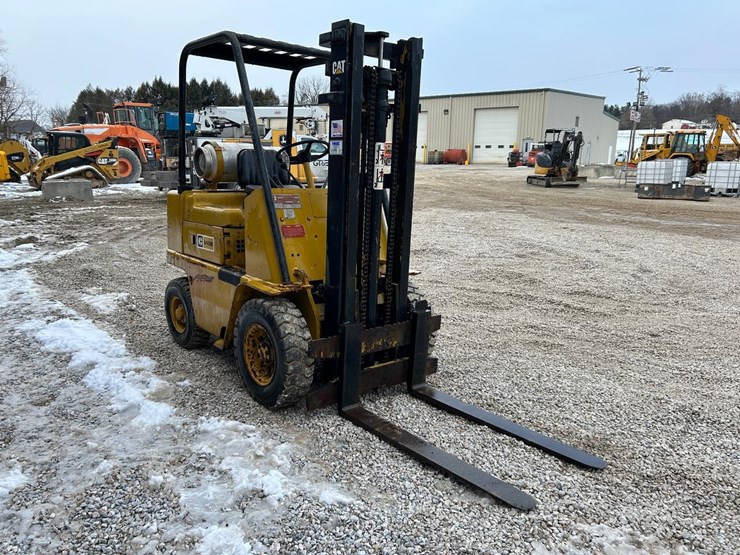 caterpillar-v40b-image-6